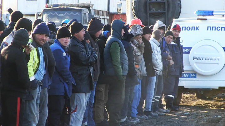 Из Екатеринбурга после рейда выдворят 22 мигрантов-нелегалов