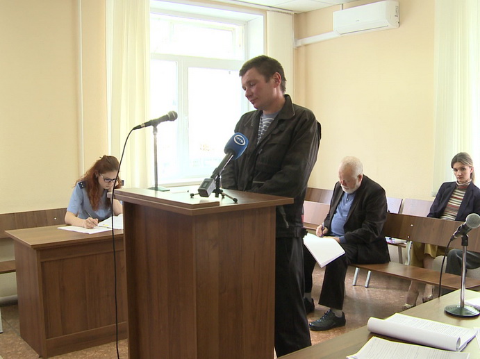 В Екатеринбурге продолжается суд по делу о смертельном падении башенного крана