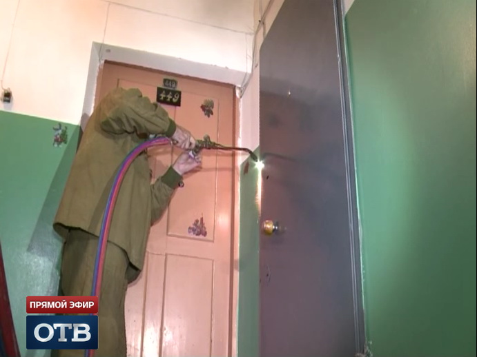 Наследство со взломом: екатеринбуржец борется за квартиру с помощью сварочного аппарата