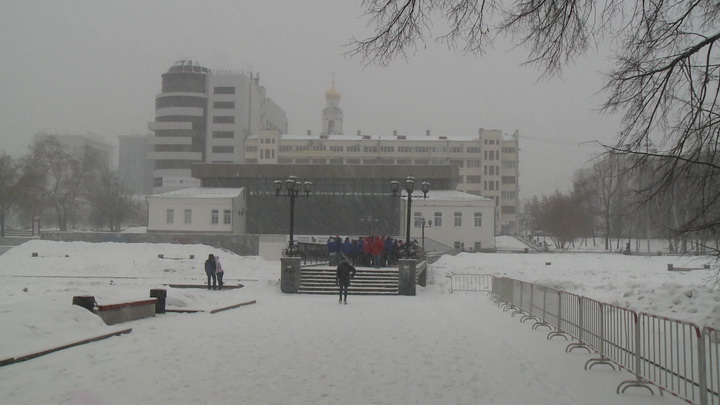В Екатеринбурге прошёл праздничный митинг «Севастополь. Крым. Весна. Россия»