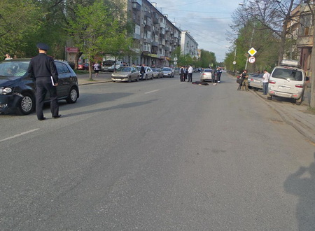В центре Екатеринбурга 11-летний школьник погиб под колесами иномарки