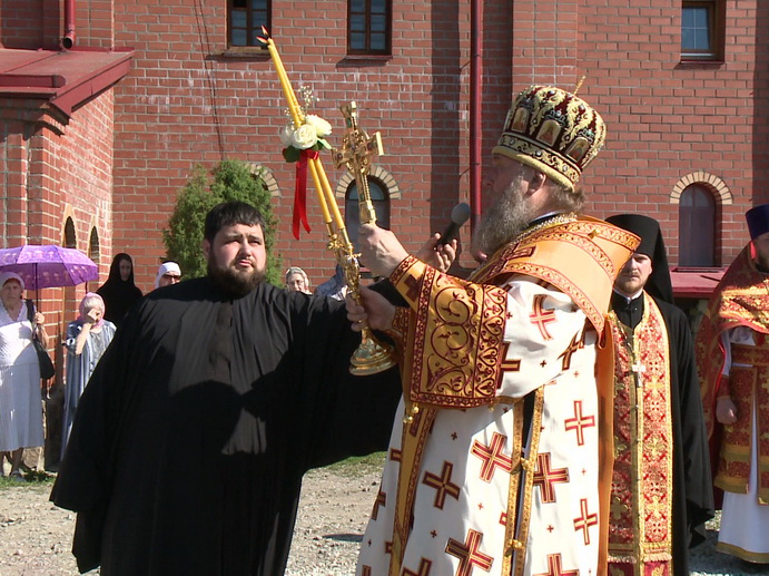 В Алапаевске прошла божественная литургия в память об императорской семье