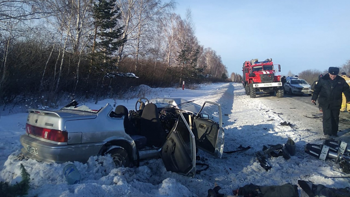 На трассе Екатеринбург – Курган столкнулись ВАЗ и «Ауди», два человека погибли