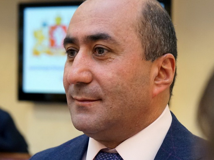 Свердловский депутат Армен Карапетян лишён водительских прав по решению суда