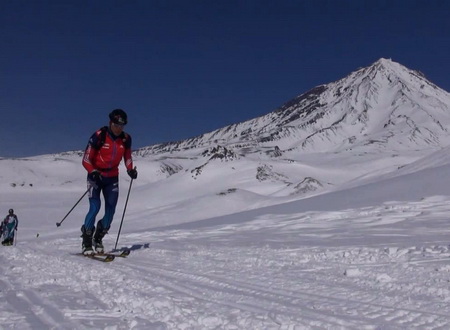 Камчатская сопка покорилась уральским ски-альпинистам