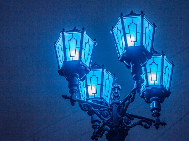 Здания и улицы Екатеринбурга вновь окрасятся синим