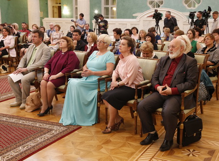 Премии губернатора Свердловской области достались 12 работникам культуры