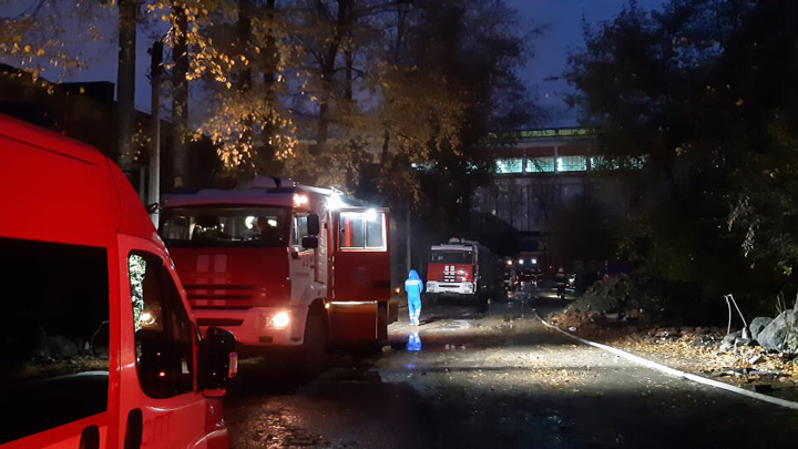 На Эльмаше ночью горел цех Уральского дизель-моторного завода