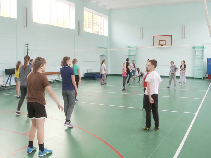 В школе №15 Рефтинского завершился капремонт спортивного зала