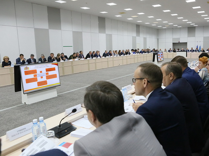 Приоритеты развития: Евгений Куйвашев провёл большое заседание с мэрами