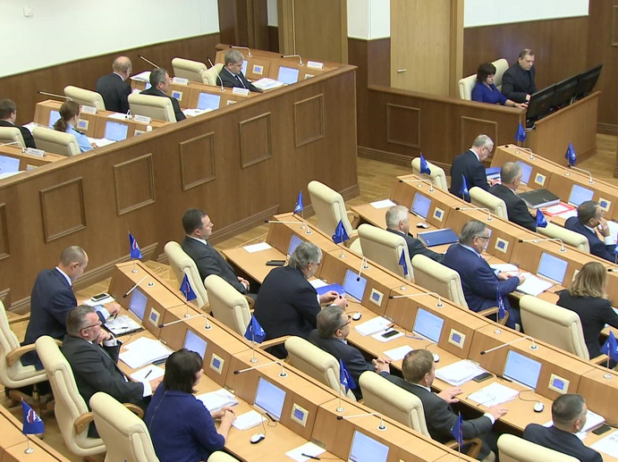 Депутаты одобрили увеличение свердловского бюджета на 2,8 млрд рублей