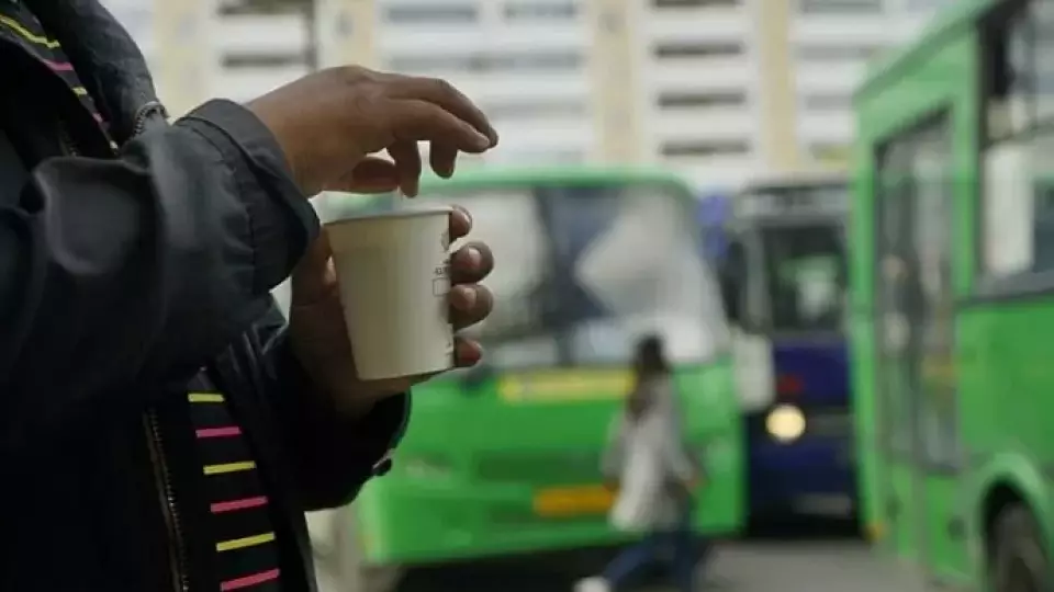 В Первоуральске мужчина домогался несовершеннолетней в автобусе