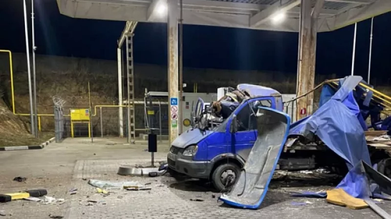 В Нижегородской области водитель газели погиб после взрыва газового баллона на заправке