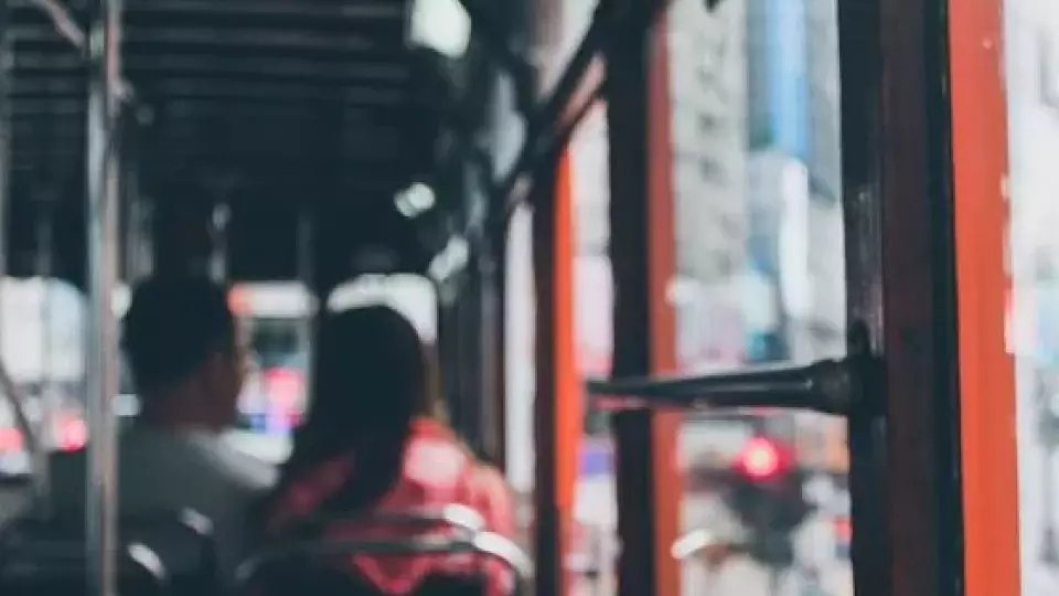 В Каменске-Уральском подростки обстреляли автобус с пассажирами