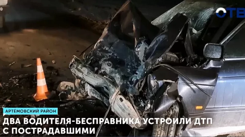 Два водителя-бесправника устроили ДТП с пострадавшими