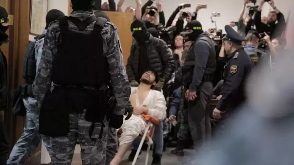 Сегодня ночью исполнителей теракта в «Крокусе» доставили суд