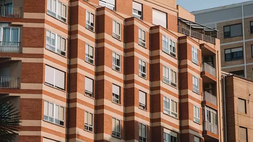 Свердловчанка отсудила более полумиллиона за просрочку сдачи квартиры