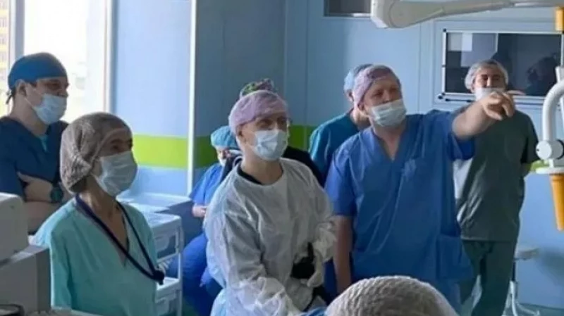 Похудела на 50 кг: тюменке разделили желудок на две части