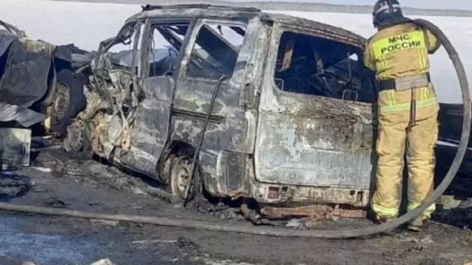 В ДТП под Омском погибли 7 человек, включая детей