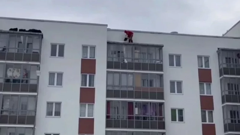 Мама мальчика, на которого упала ледяная глыба, рассказала о состоянии малыша