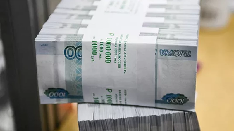 Россияне готовы работать без отпуска три года за 500 тысяч в месяц