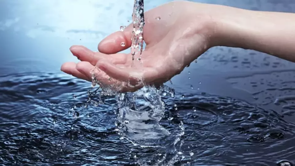 Эксперт: аллергия на воду очень тяжело поддается лечению