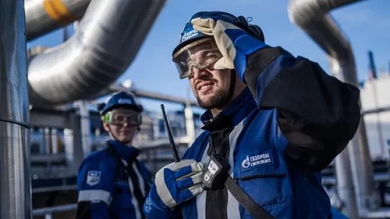 В России 40% детей считают рабочие специальности престижнее офисных