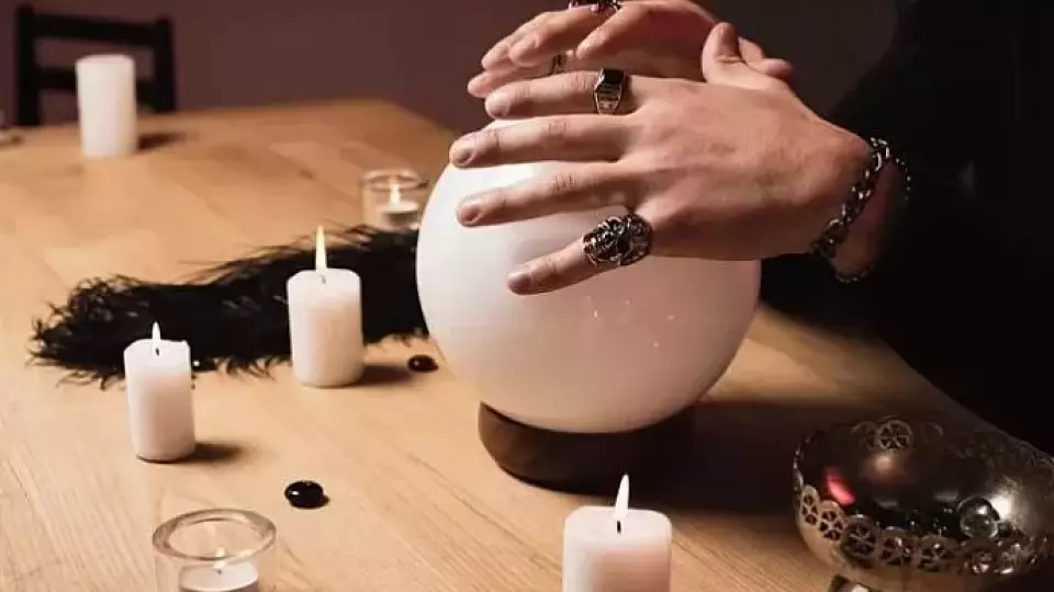 Женщина два года отдавала деньги мошеннице за «снятие порчи»