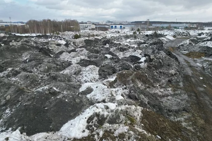 Нелегальный снежный полигон обнаружили в Первоуральске