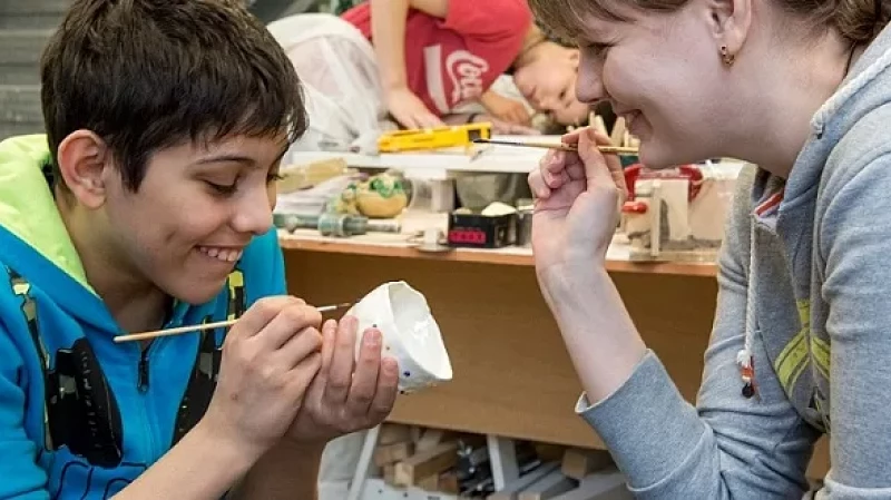 Онлайн-учебник для «социальных» сирот создадут с помощью пилотных исследований в Екатеринбурге