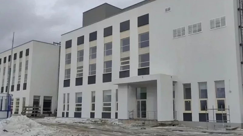 Новая школа в Академическом районе готова на 90%