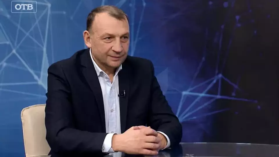 Устанавливать тарифы в такси должно государство – уральский защитник таксистов выступил за ограничение стоимости поездок