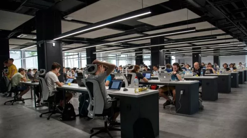 87% россиян не оставят работу, даже если вдруг разбогатеют