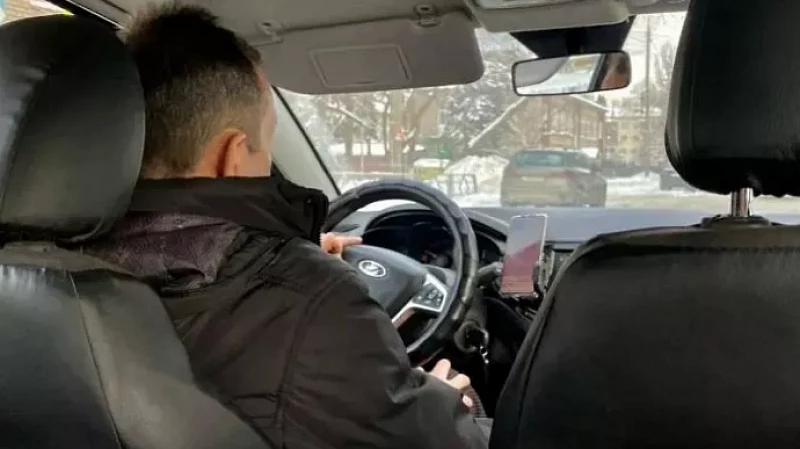 Такси могут оборудовать тревожной кнопкой