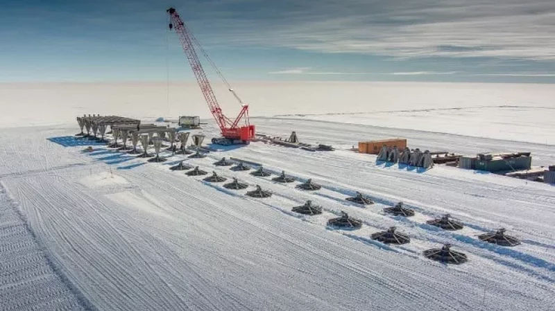 Зимовочный комплекс в Антарктиде открыли при помощи техники из Челябинска