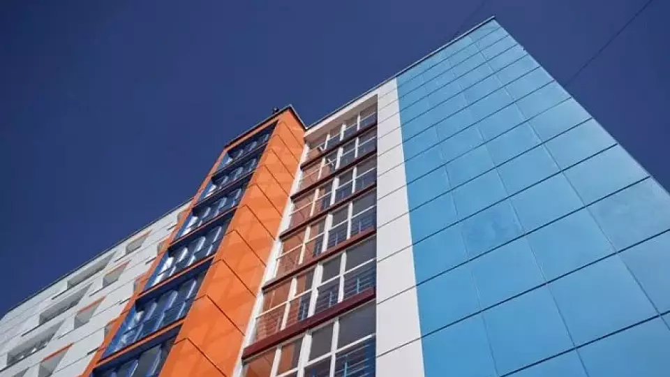 Законодатели приняли решение: владельцам аварийных домов предоставят жилье вне очереди