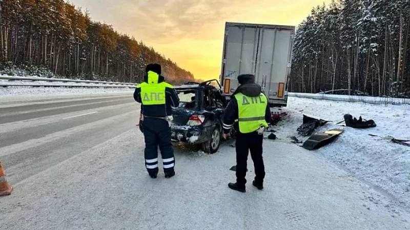 Смертельная авария произошла на 12 км трассы «Екатеринбург-Нижний Тагил-Серов»