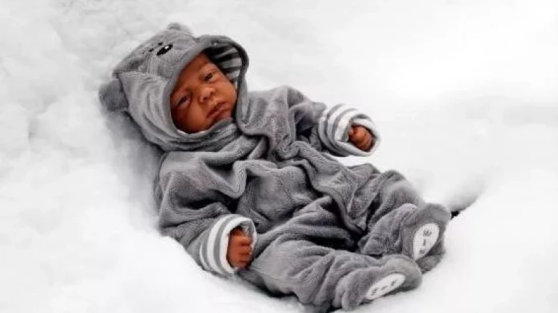 В Свободном девушка родила малыша в бане и закопала его в снег