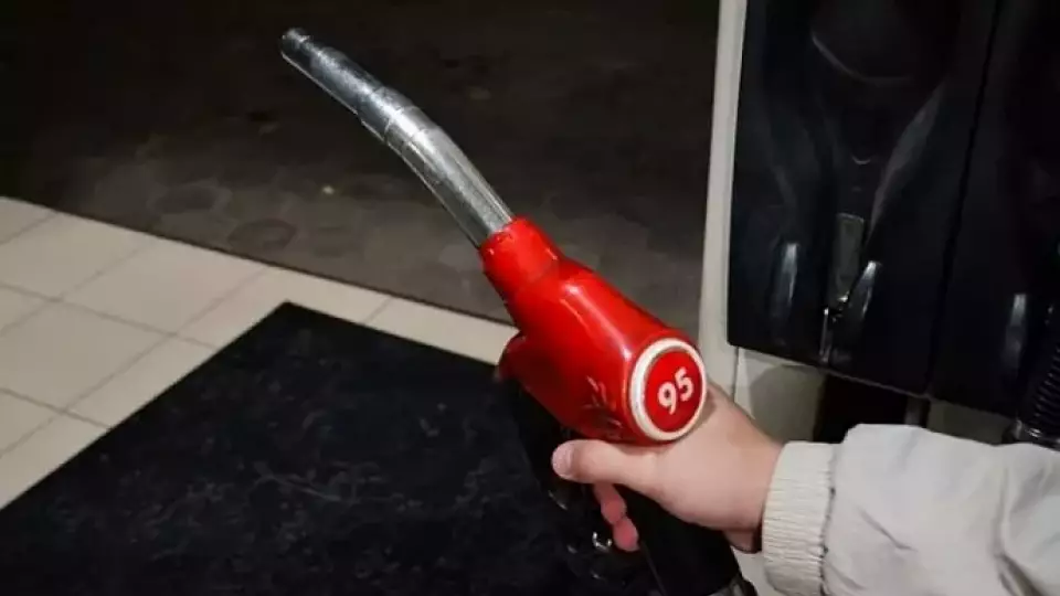 В Екатеринбурге вновь подорожал бензин