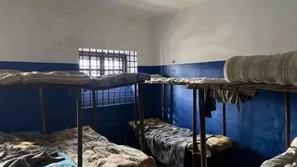 В Тобольске пятеро рецидивистов устроили в изоляторе бунт