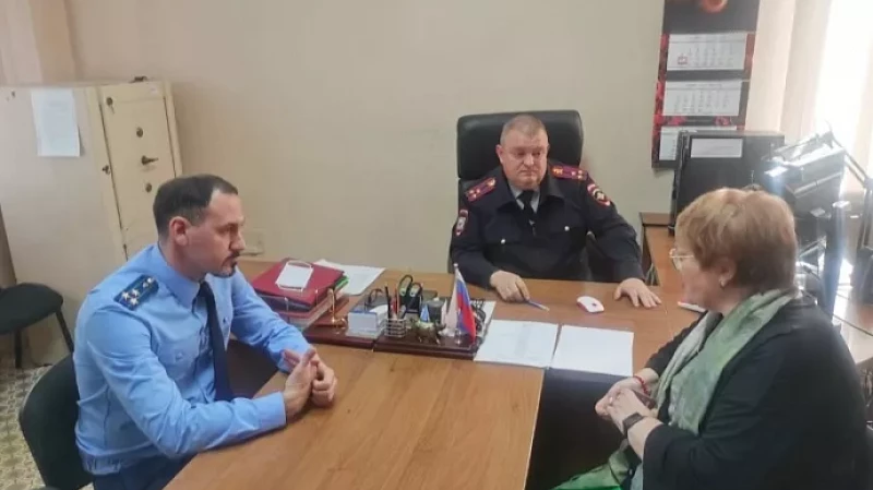 Свердловский омбудсмен Татьяна Мерзлякова посетила камеры для задержанных в полиции Ревды