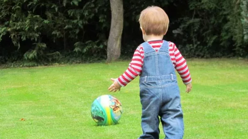 В России родители смогу одновременно получать декретное пособие и работать