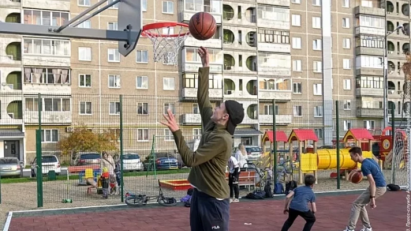 В Свердловской области завершается благоустройство ещё 13 дворовых территорий