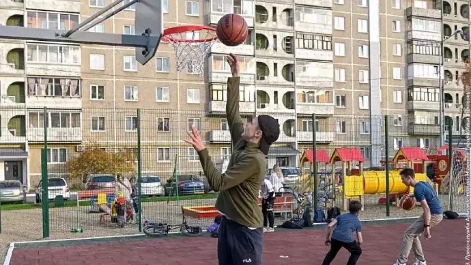 В Свердловской области завершается благоустройство ещё 13 дворовых территорий