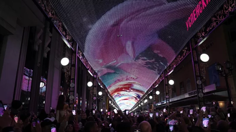 Медиаэкран на Вайнера перейдет в собственность администрации Екатеринбурга