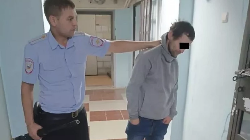 Полиция Екатеринбурга задержала гражданина, гулявшего по городу с «винтовкой»