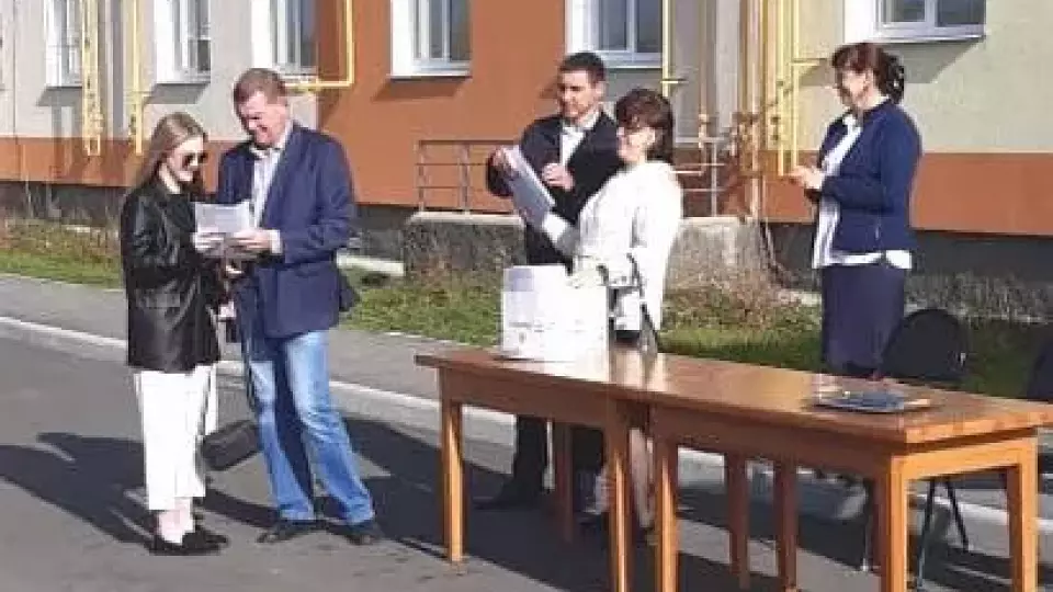 В Ирбите детям-сиротам вручили ключи от квартир в новом доме