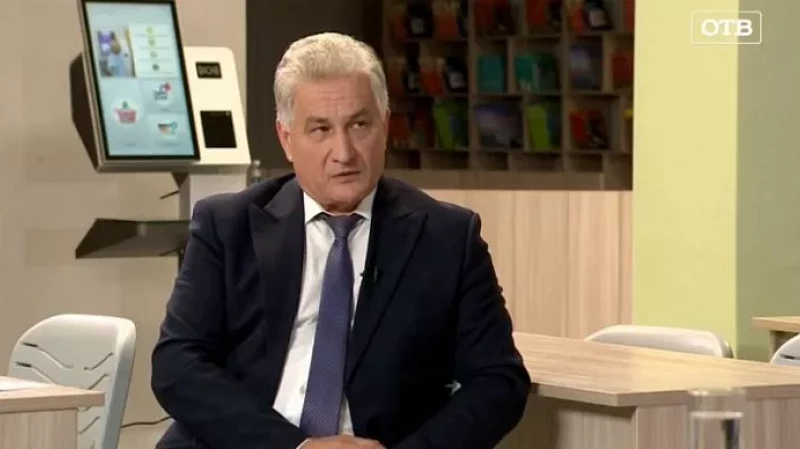 Юрий Биктуганов: абитуриентам пед вузов, недобравшим несколько баллов до бюджета, помогают с целевым обучением