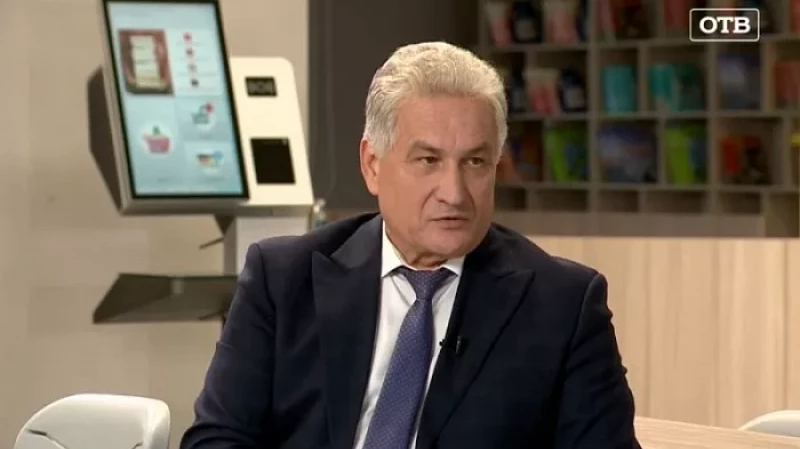 За лето во все школы Свердловской области закупили новые учебники истории для 10 и 11 классов