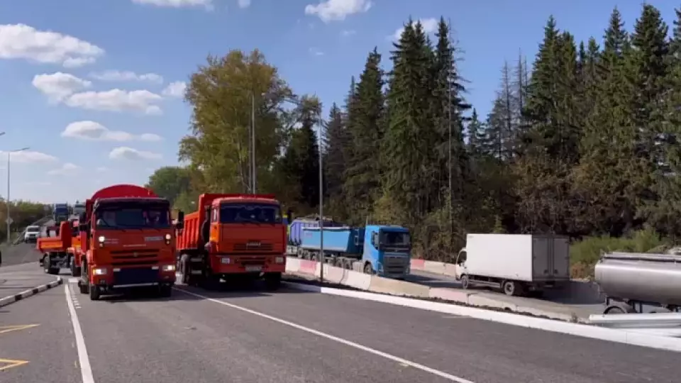 Важный путепровод на трассе Екатеринбург-Тюмень открыли сегодня в Свердловской области
